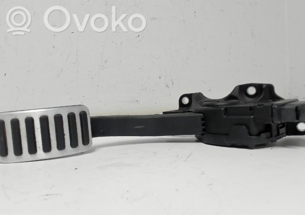 Volvo S60 Kaasupoljin 