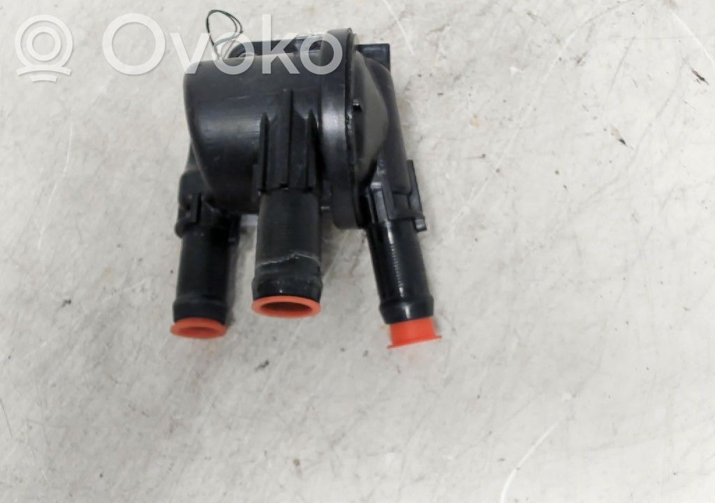 Volvo V60 Engine coolant pipe/hose 