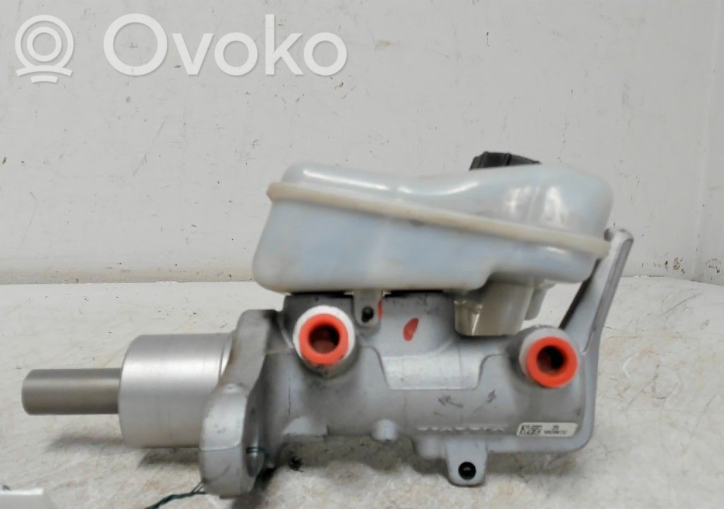 Volvo S90, V90 Główny cylinder hamulca 
