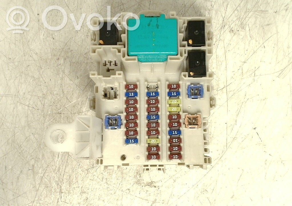 Isuzu D-Max Fuse module 