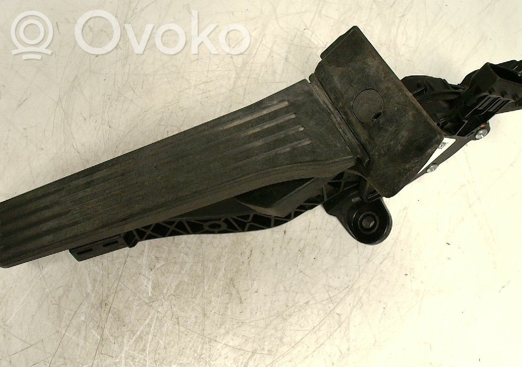 Akceleratoriaus pedalas   32700A6100