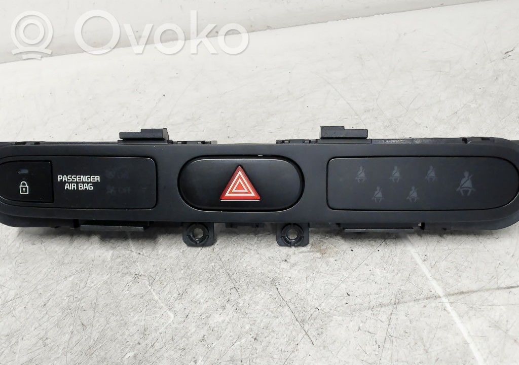 Botón interruptor de luz de peligro   93700A4030CA