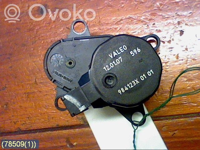 Saab 9-5 Ilmastointilaitteen läpän käyttölaite/moottori (A/C) 