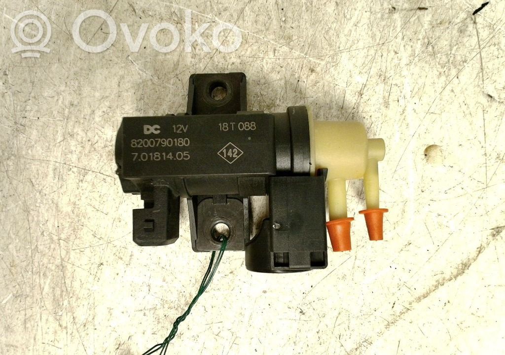Opel Vivaro Válvula de vacío 