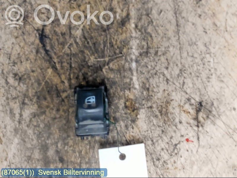 Opel Vivaro Electric window control switch 