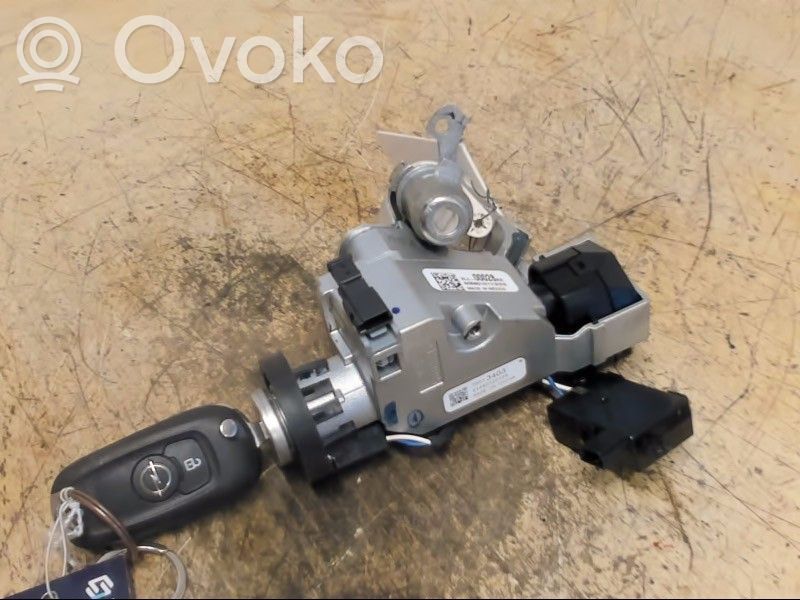 Ohjauspyörän lukitus   39033403