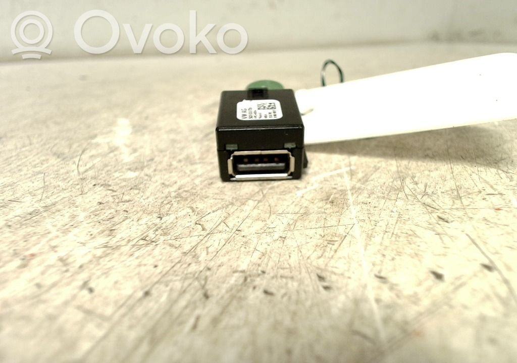 Enchufe conector USB   5Q0035726,5Q0035726,5Q0035726