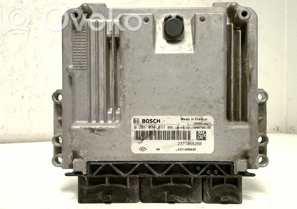 Renault Trafic III (X82) Injection control unit/module 