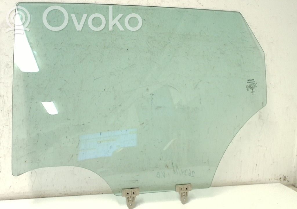 Nissan Qashqai Luna de la puerta trasera