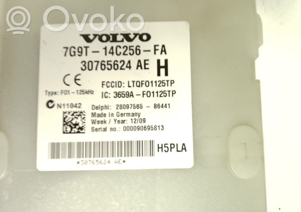 Volvo V70 Ramka / Moduł bezpieczników 