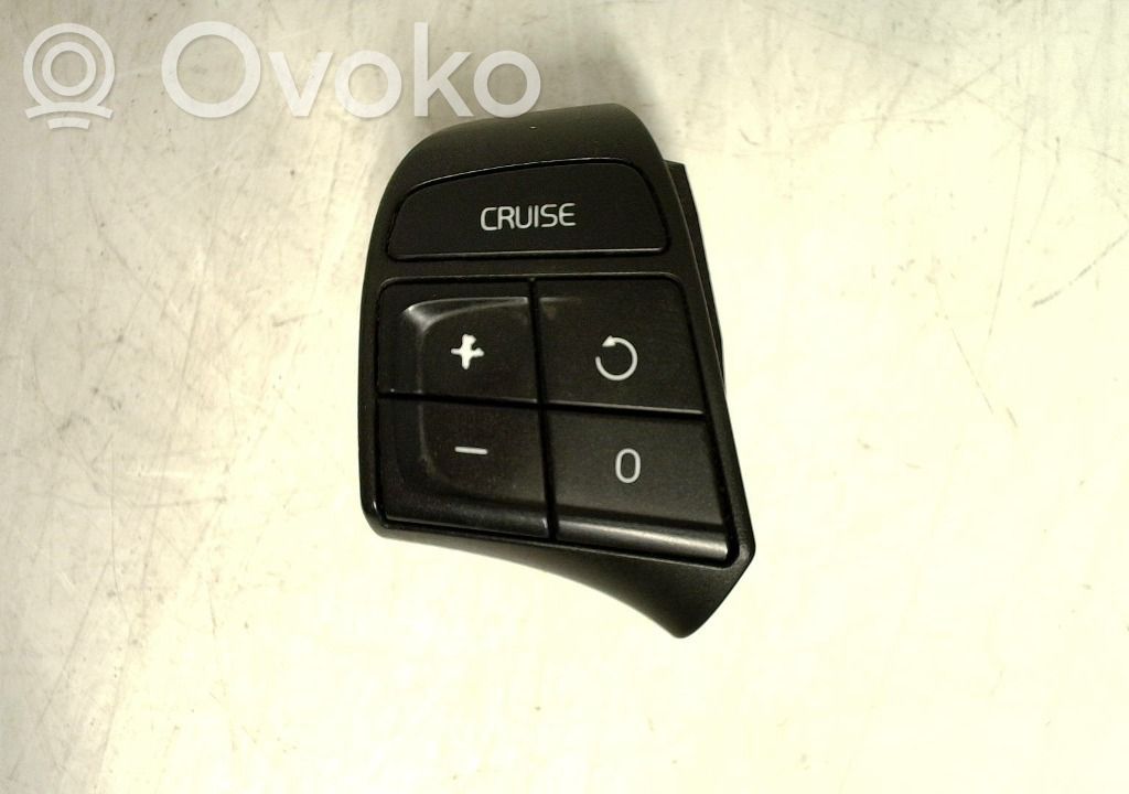 Volvo V70 Cruise control switch 