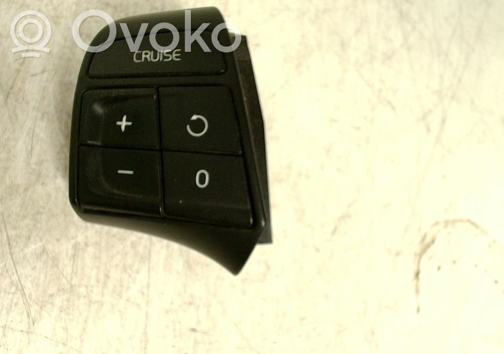 Volvo V70 Cruise control switch 