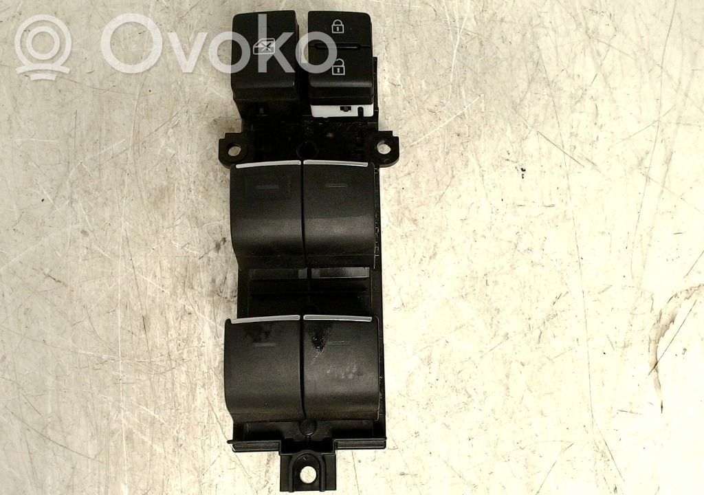 Electric window control switch   8404002160,8404002160,8404002160