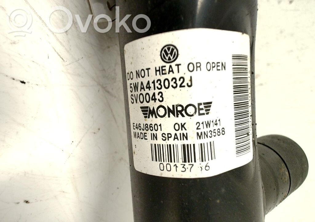 Skoda Octavia Mk4 Amortyzator osi przedniej ze sprężyną 