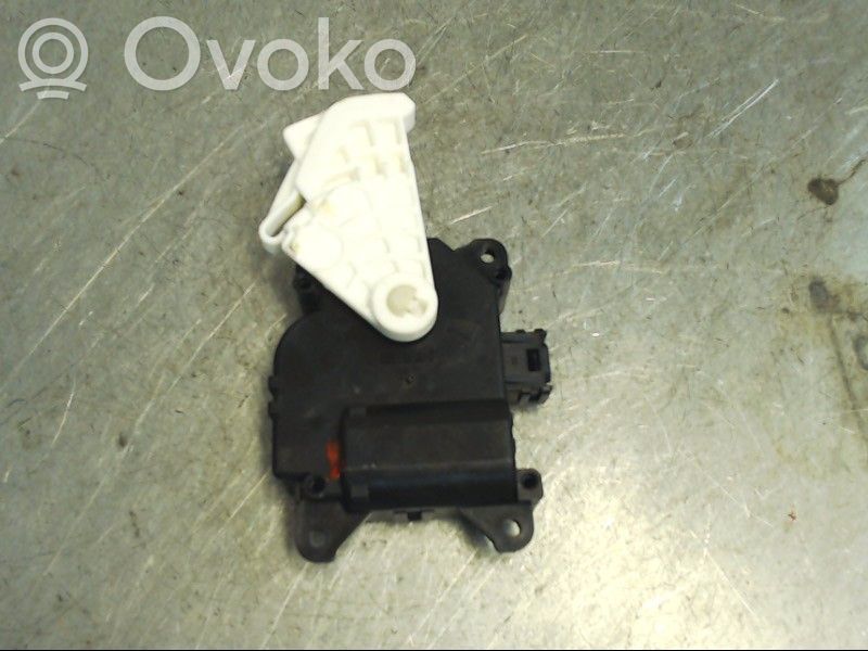 Toyota Avensis T270 Motorino attuatore ricircolo aria dell’A/C