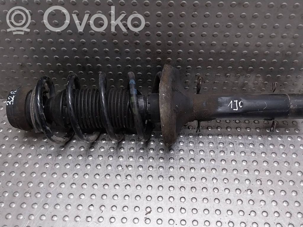 Audi A3 S3 8L Amortyzator przedni 