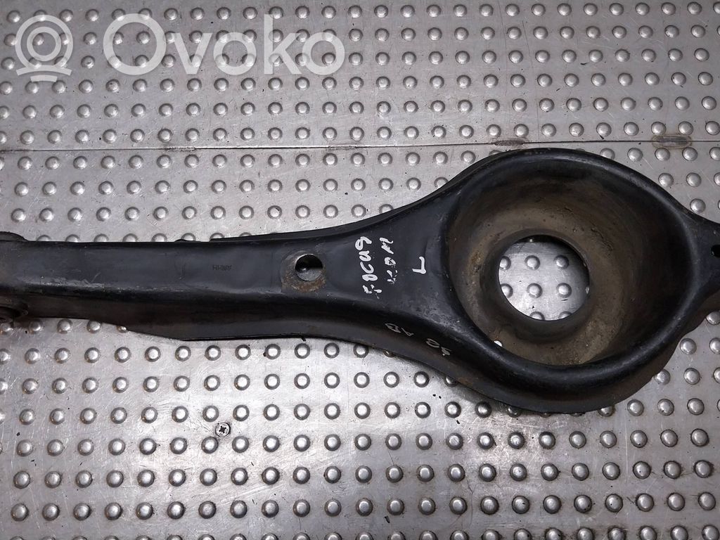 Ford Focus Dolny wahacz przedni 
