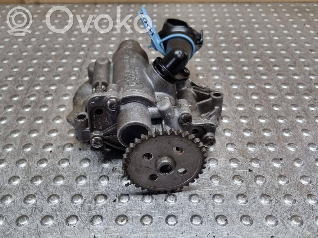 Volkswagen Golf VII Öljypumppu 