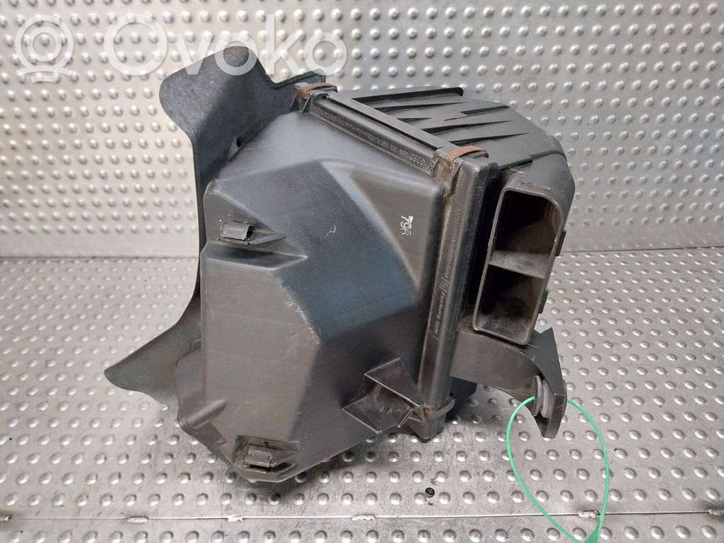 Audi A4 S4 B5 8D Cutie filtru aer 