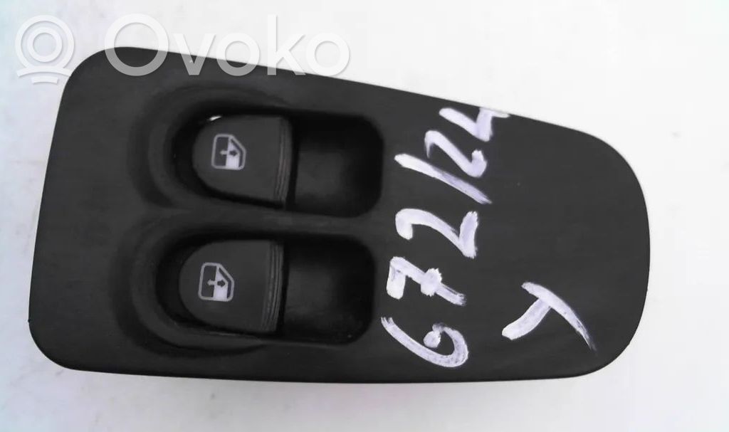 Lancia Ypsilon Electric window control switch 