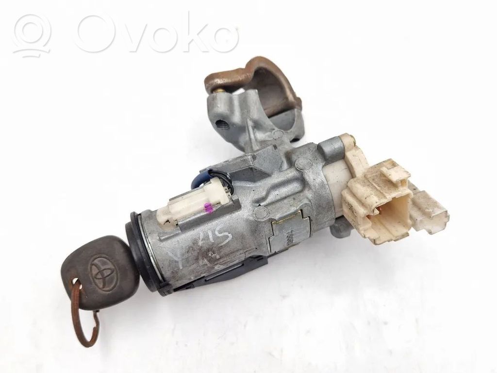 Toyota Yaris Ohjauspyörän lukitus 