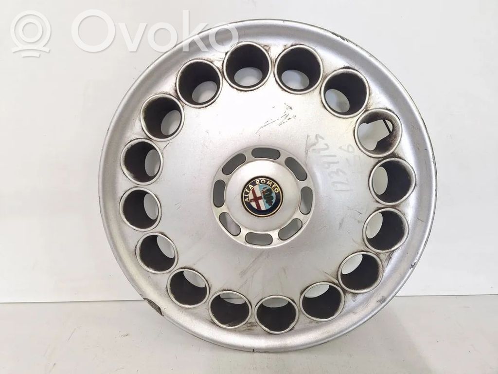 Alfa Romeo 156 Alkuperäinen pölykapseli 