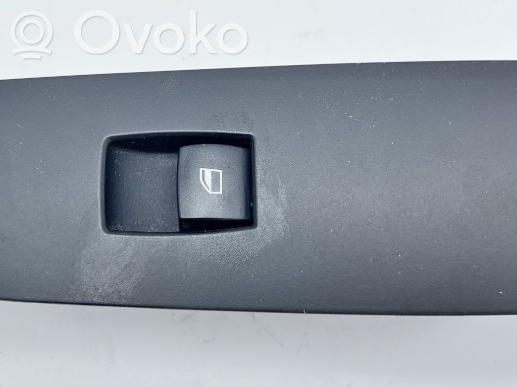 Electric window control switch   61316987851