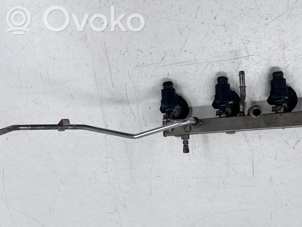 BMW 3 E36 Rampă alimentare injectoare 