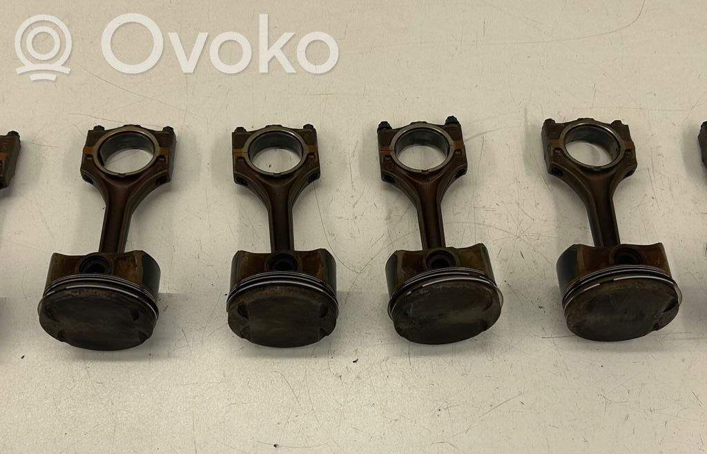 Piston