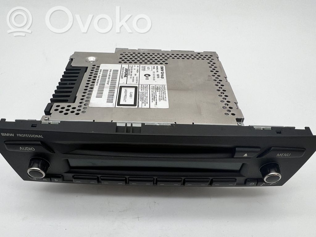 Radio / CD-Player / DVD-Player / Navigation