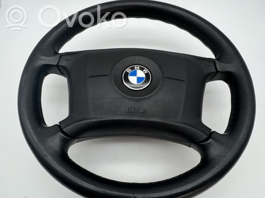 Ohjauspyörä   6753947