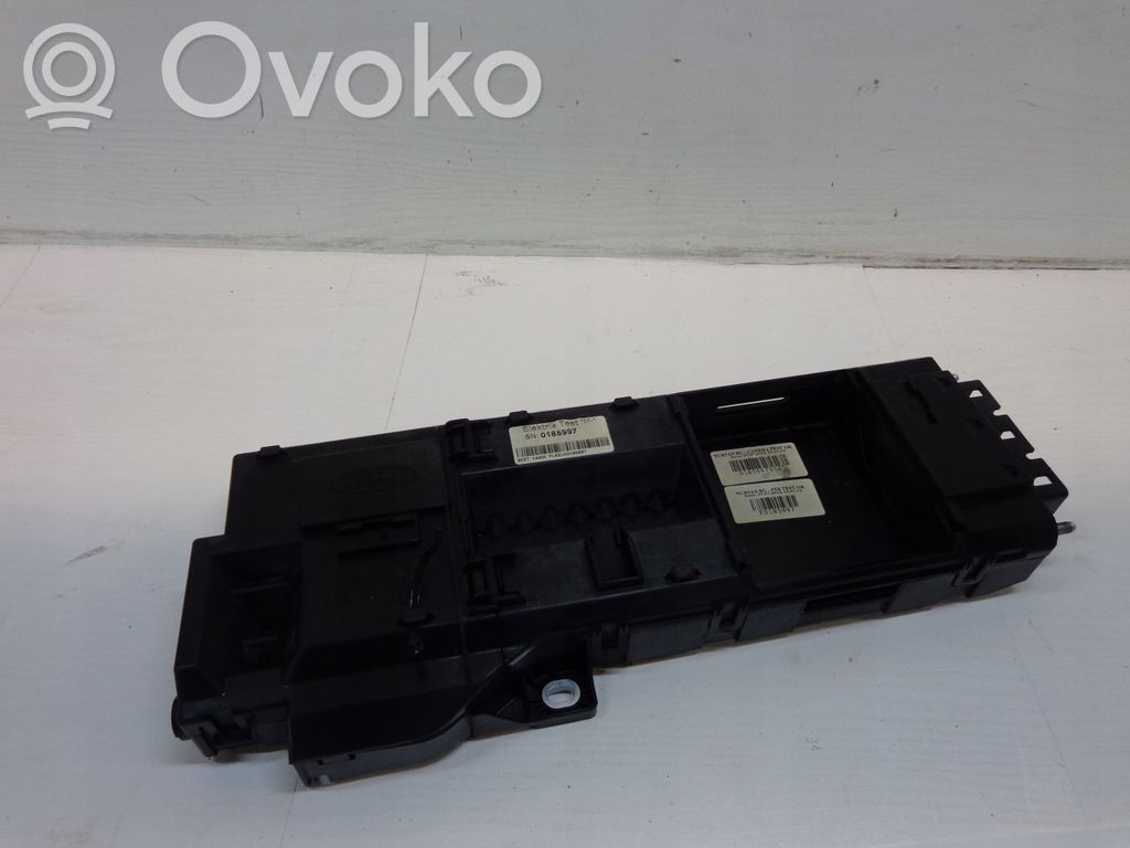 Ford Transit Custom Relay mounting block 