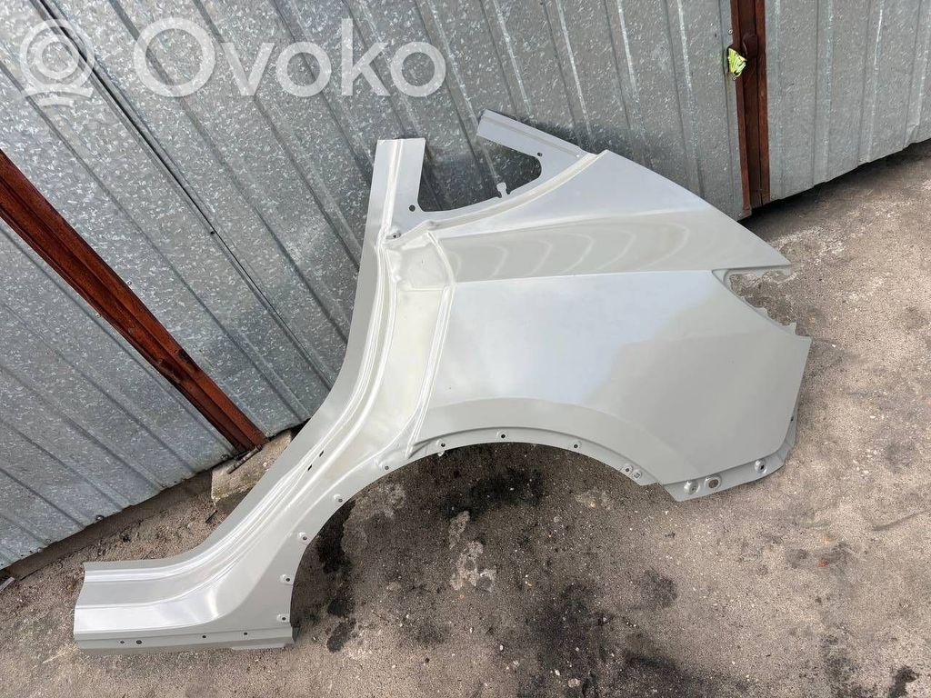 Tesla Model Y Panel lateral trasero 
