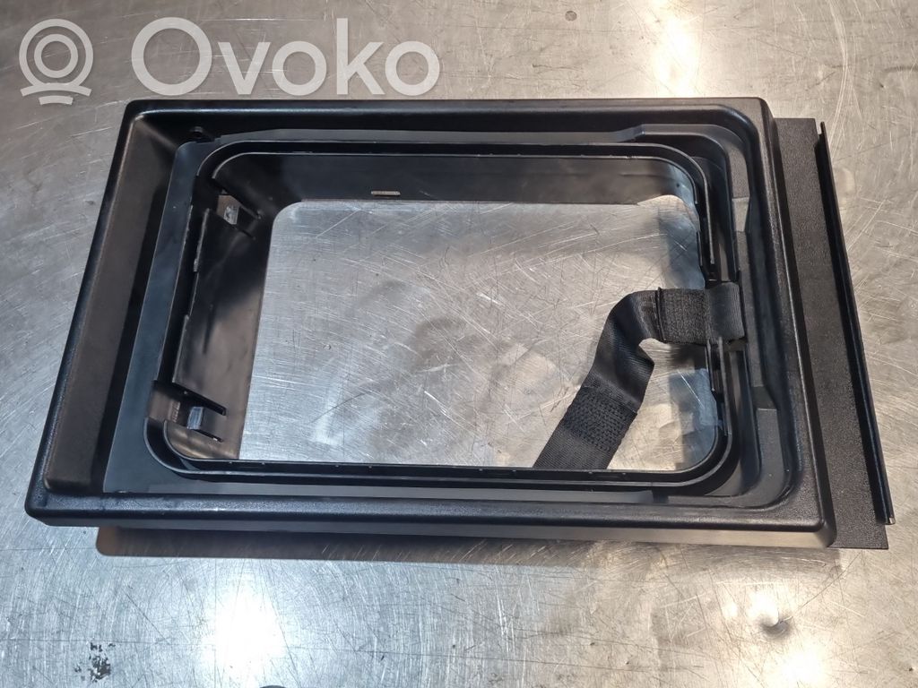 BMW 5 E39 Rear seat armrest 