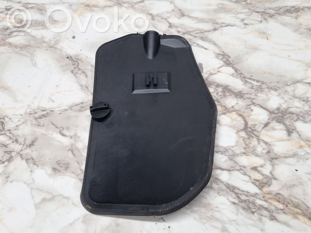 Other trunk/boot trim element   8230960