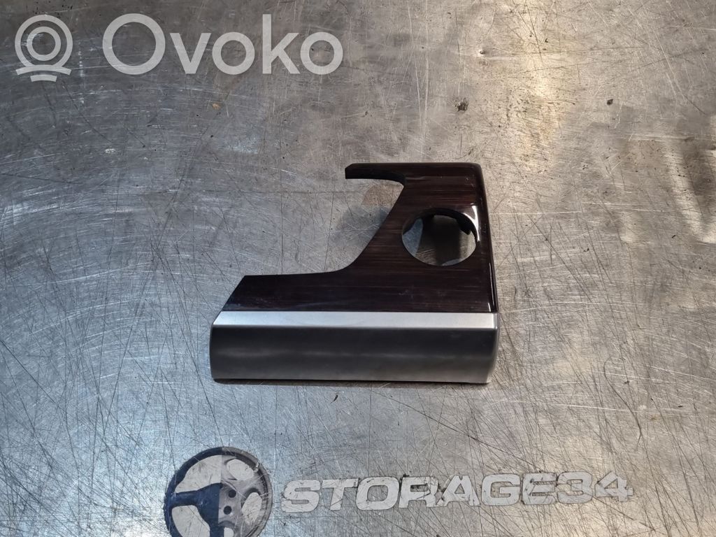 Panel trim   70P104501