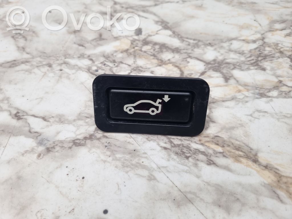 Tailgate/boot open switch button   7004896,8375580,50359801