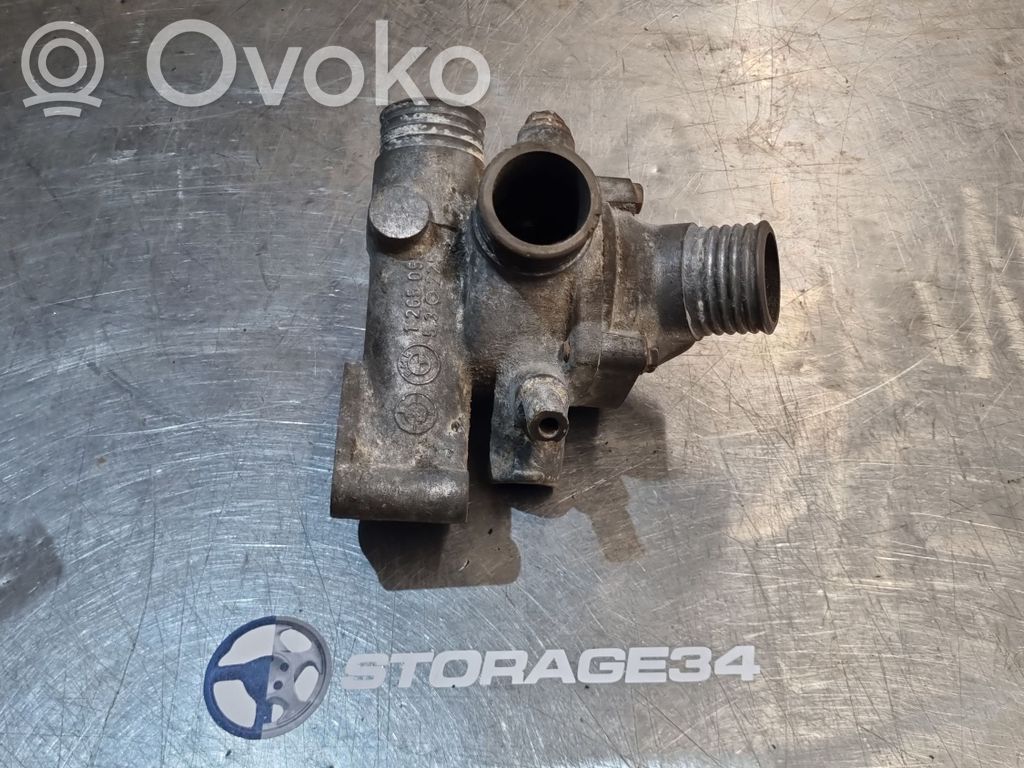 BMW 5 E34 Termostatas/ termostato korpusas 