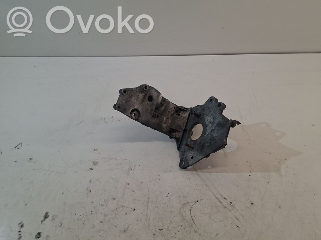 BMW 5 E34 Engine mounting bracket 