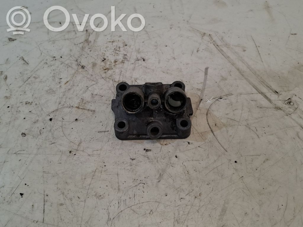 BMW 5 E34 Oil filter mounting bracket 