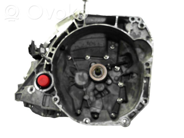 Nissan Micra C+C Manualna 5-biegowa skrzynia biegów 