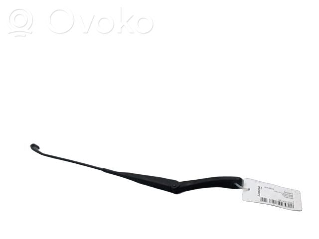 Dacia Duster Front wiper blade arm 