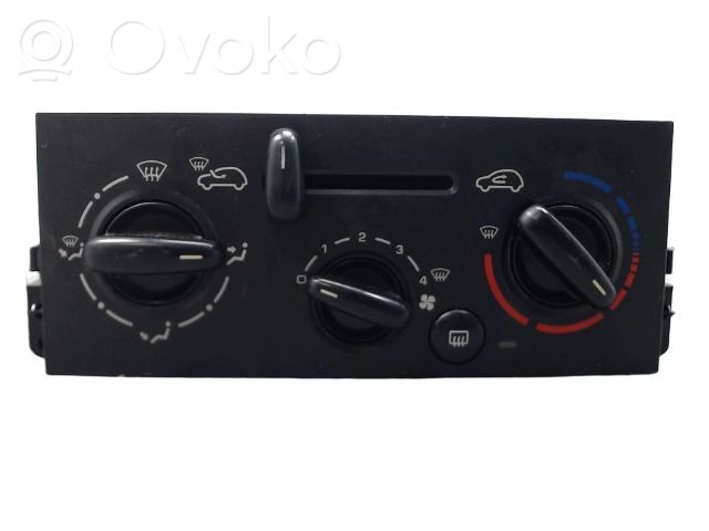 Peugeot 207 Climate control unit 