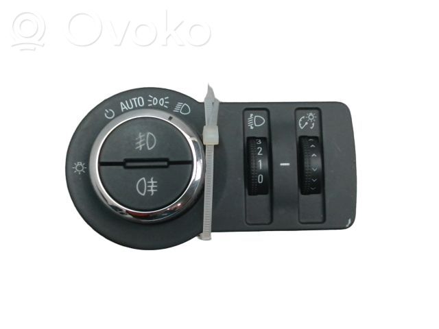 Opel Insignia A Interruttore luci 