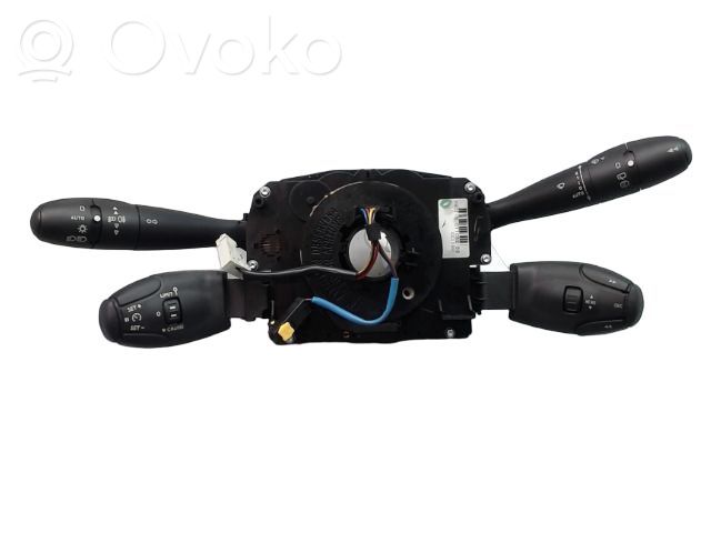 Peugeot 207 Leva/interruttore dell’indicatore di direzione e tergicristallo 