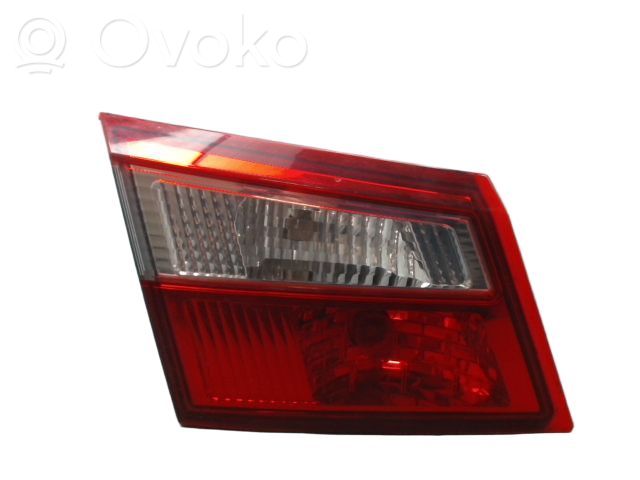 Renault Latitude (L70) Lampă spate în capacul portbagajului 