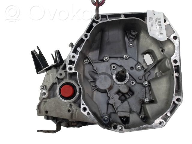 Nissan Note (E12) Mechaninė 5 pavarų dėžė 