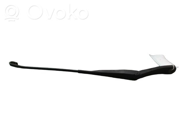 Dacia Duster Front wiper blade arm 