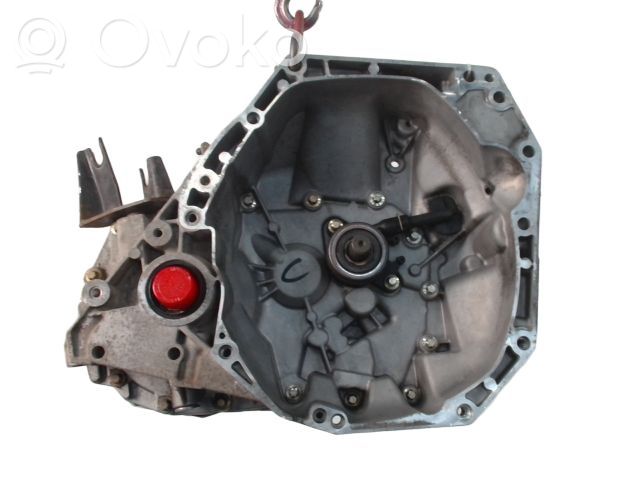 Nissan Micra C+C Mechaninė 5 pavarų dėžė 
