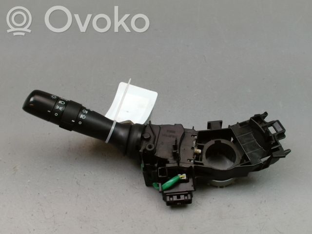 Toyota Yaris Interruptor de luz